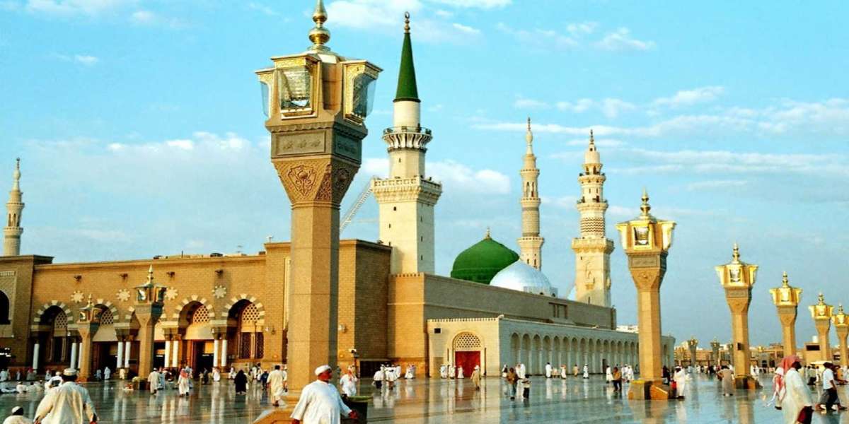 2024 January Umrah Packages: The Perfect Way to Start Your Year with a Spiritual Journey
