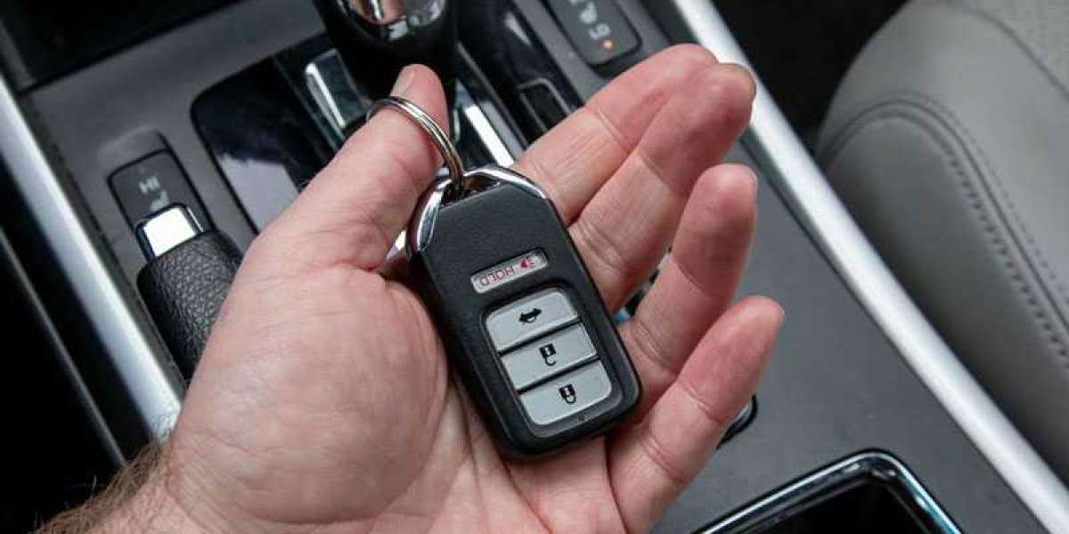 Car Locksmith Services in Dubai: Top Advantages and Solutions for Car Lockouts