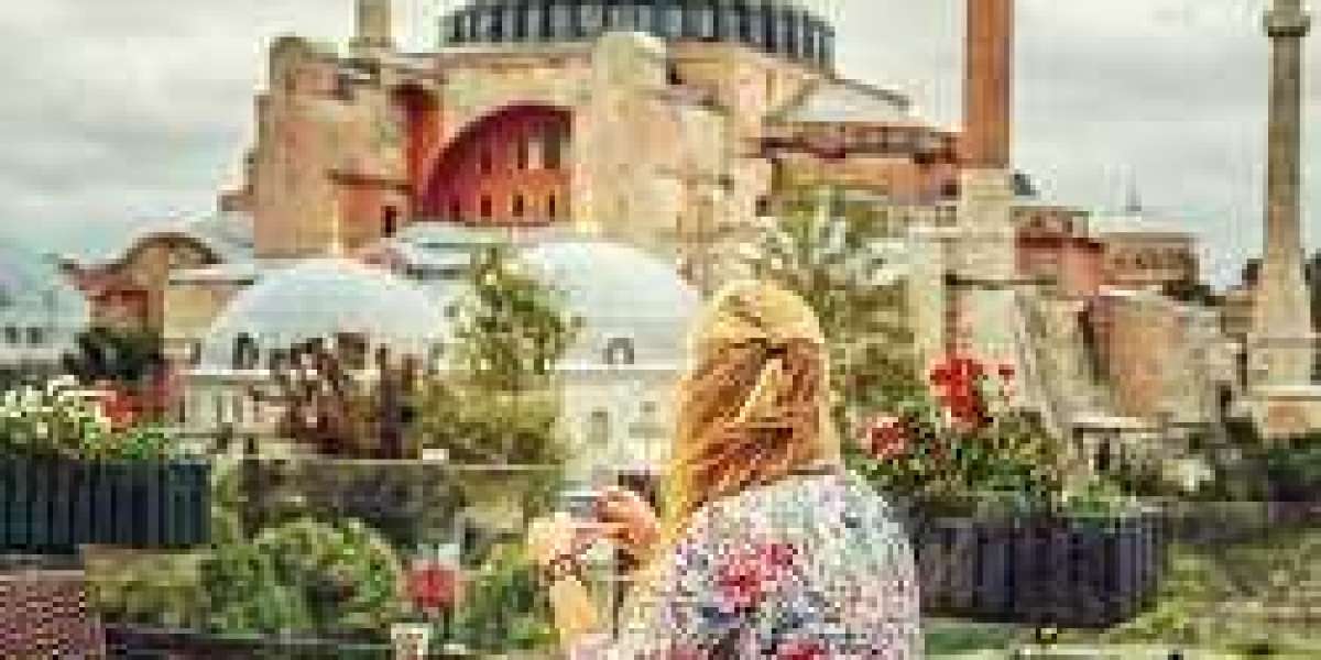 What Are the Must-See Destinations on the Best Of Istanbul Tours?