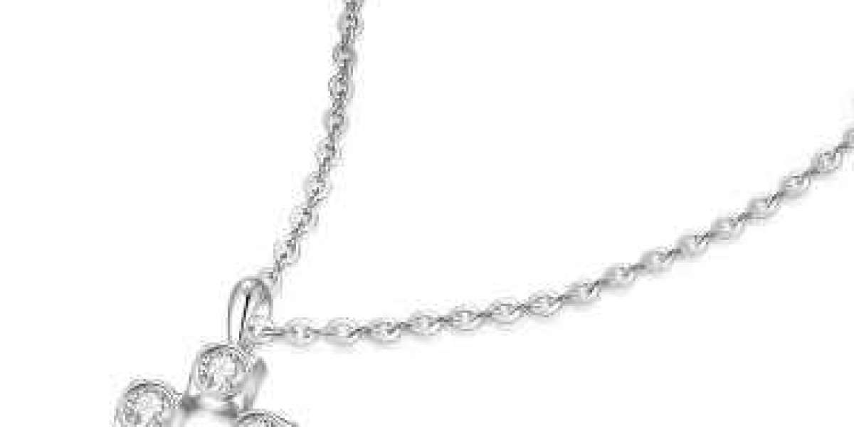 Silver Necklace Pendant: Nature-Friendly Beauty | Xzlove Jewelry
