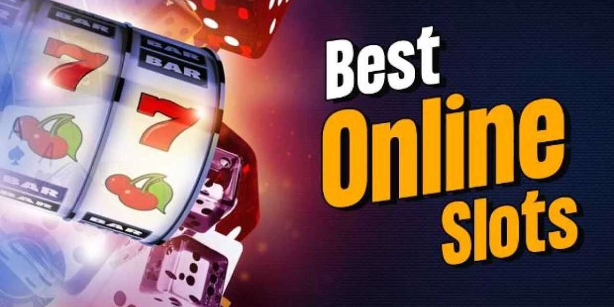 Step into the Virtual Casino: A Guide to Online Slots