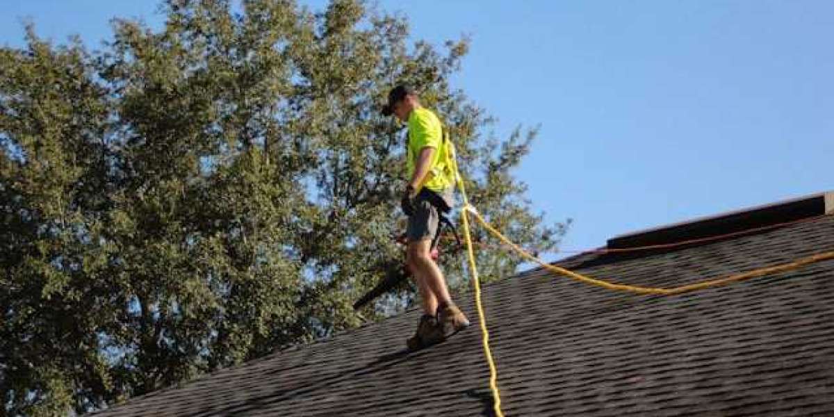 How to Spot a Reliable Roofer for Your Roof Repair