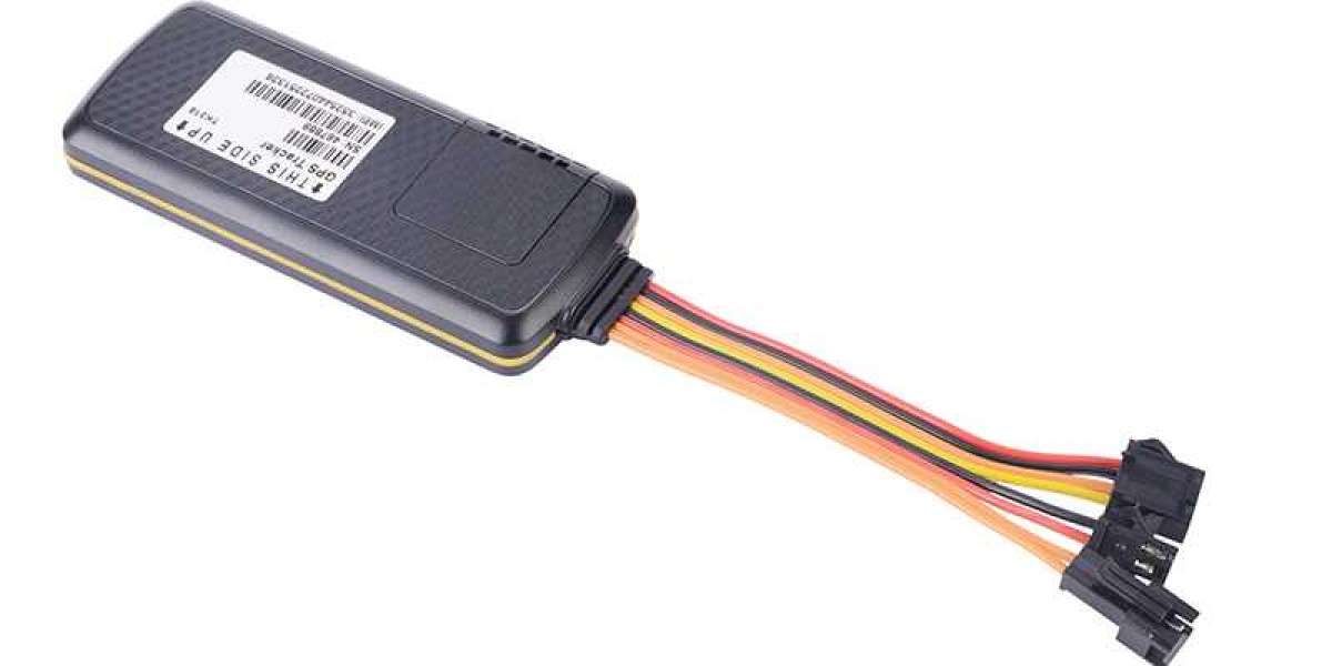 How does the 4g lte gps tracking device remotely control the power failure of the car?