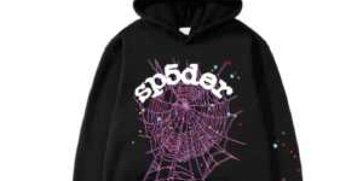 Spider Hoodie: A Blend of Comfort and Style